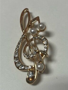 Gold Treble Clef Brooch with Pearls and Crystals